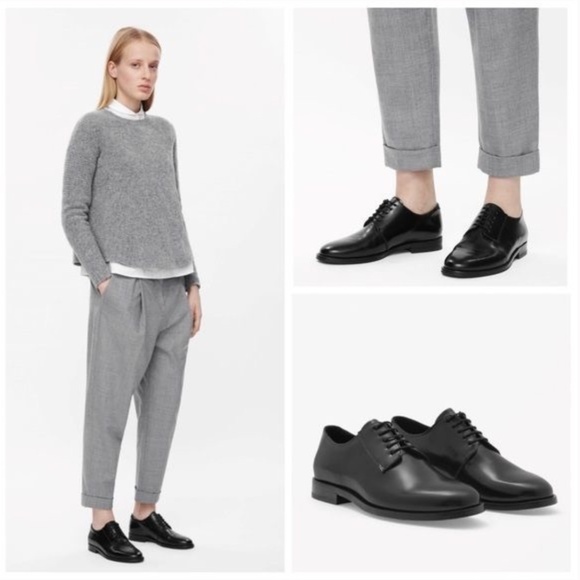 COS Minimalist Oxfords, versatile essential! - Picture 2 of 5